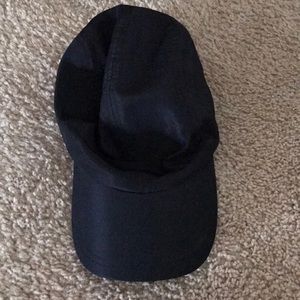 Black Women’s Gap Athletic Hat